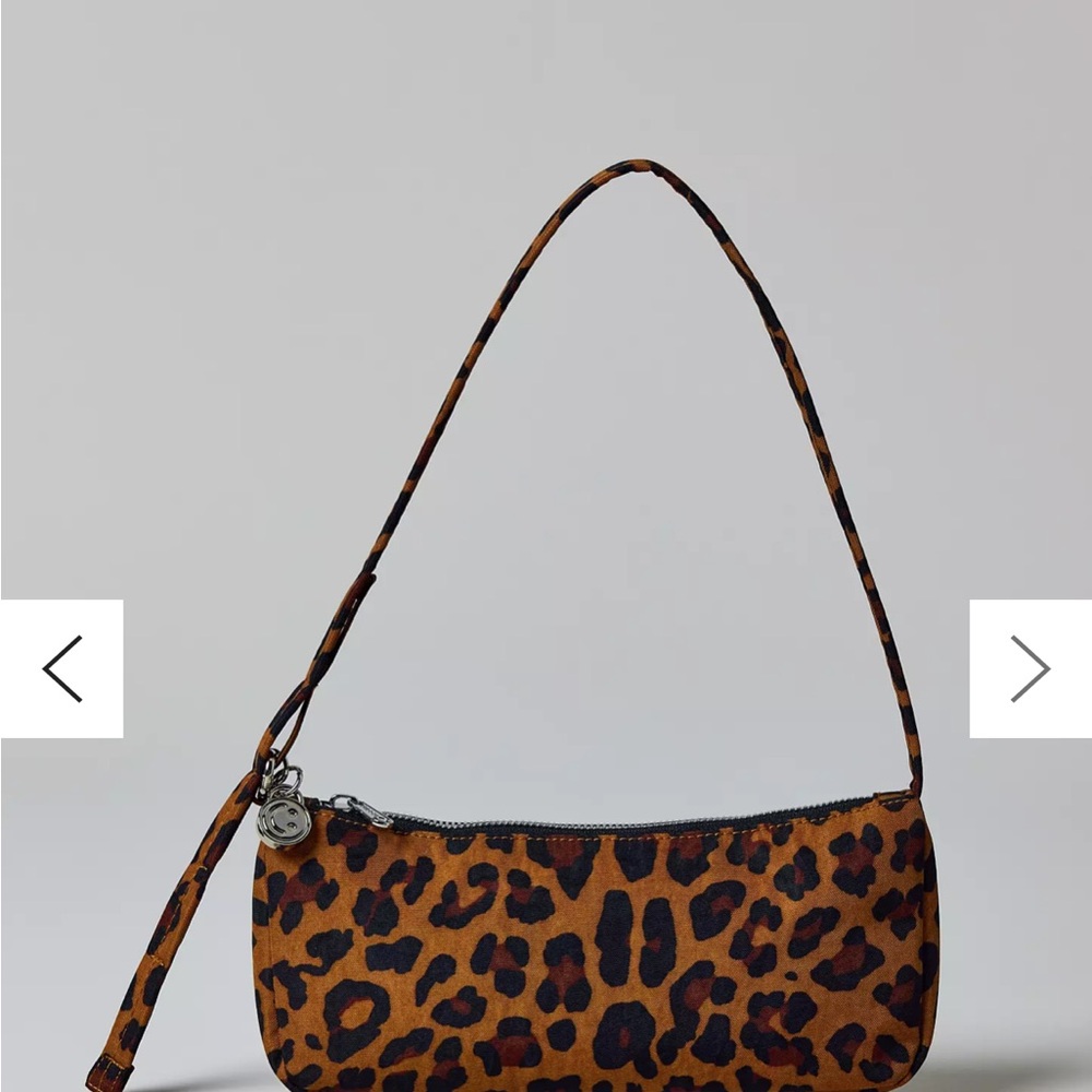 NWT BAGGU Leopard Print Pouchette - Picture 3 of 5